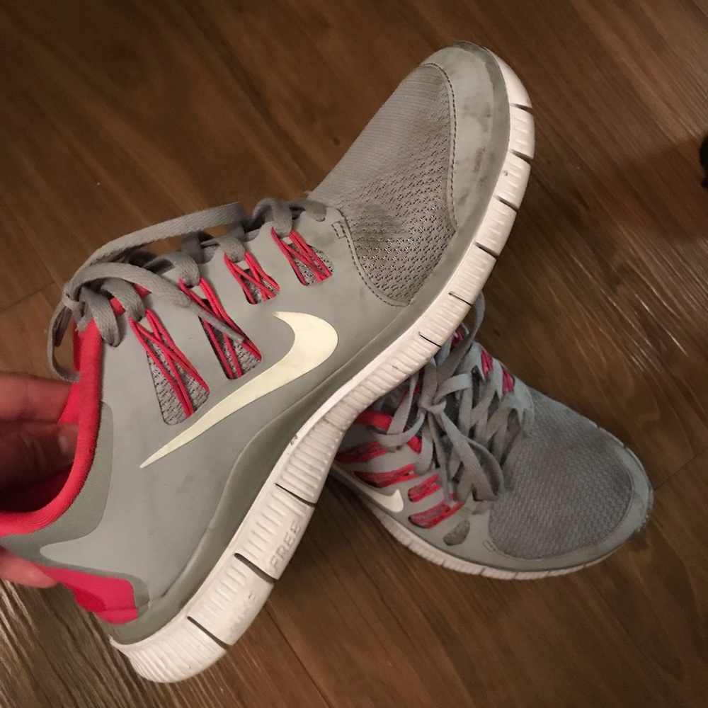 NIKE free runs!